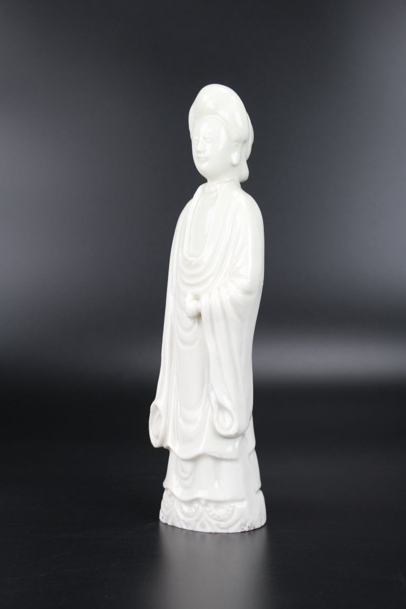 A Chinese Dehua Blanc De Chine Standing Figure Of A Lady With European Hairstyle, Kangxi Period-photo-1