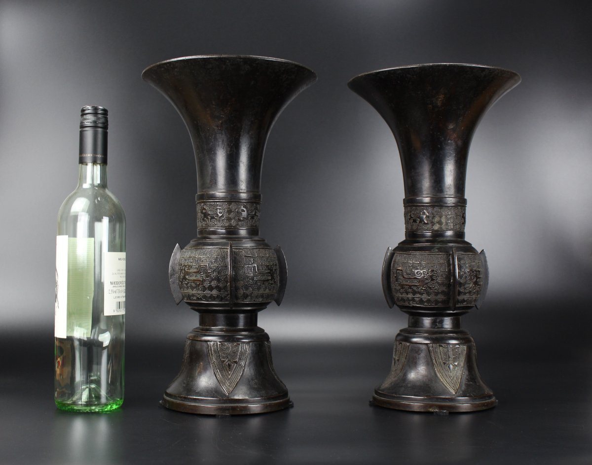 A Pair Of Large Chinese Archaistic Bronze ‘gu' Vases, Ming / Qing Dynasty, 17th-18th Century-photo-2