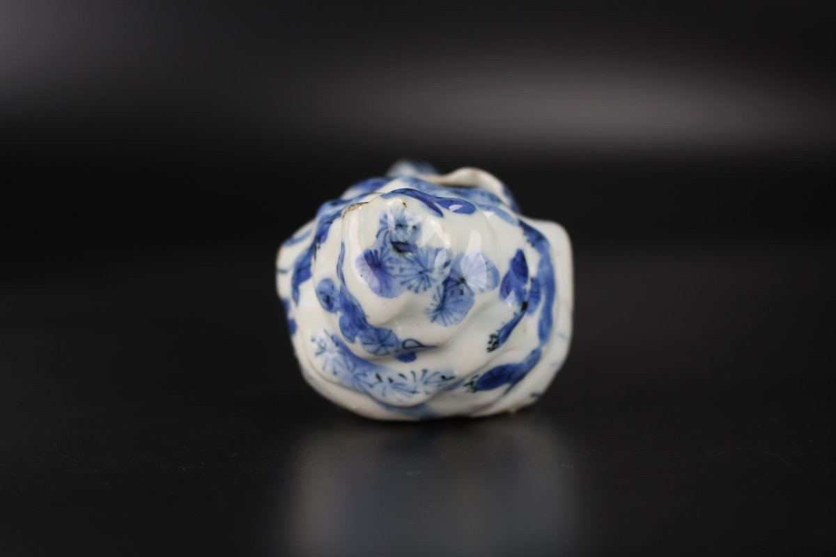 A Chinese Porcelain Blue And White Conch-shaped Water Dropper, Ming Dynasty, Wanli Period-photo-7