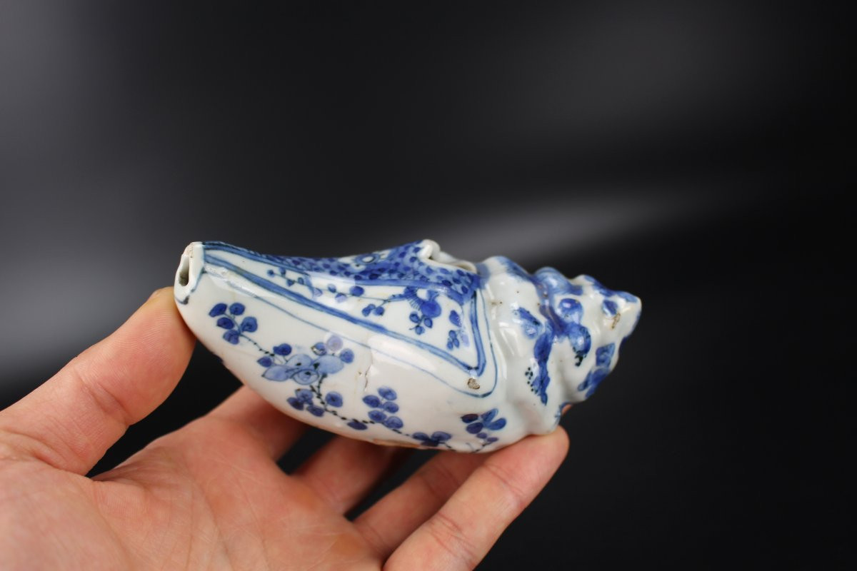 A Chinese Porcelain Blue And White Conch-shaped Water Dropper, Ming Dynasty, Wanli Period-photo-8