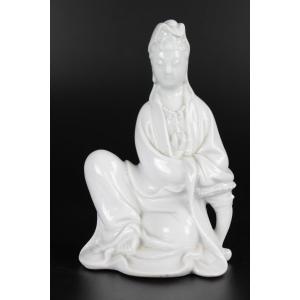 Chinese Porcelain Blanc De Chine Guanyin Sculpture Dehua Figure Qing Dynasty / Republic Period 