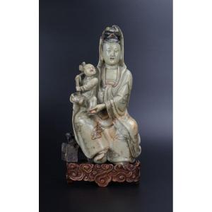 Chinese Soapstone Guanyin Figure 18th / 19th Century Carved Hardstone Sculpture Qing Dynasty