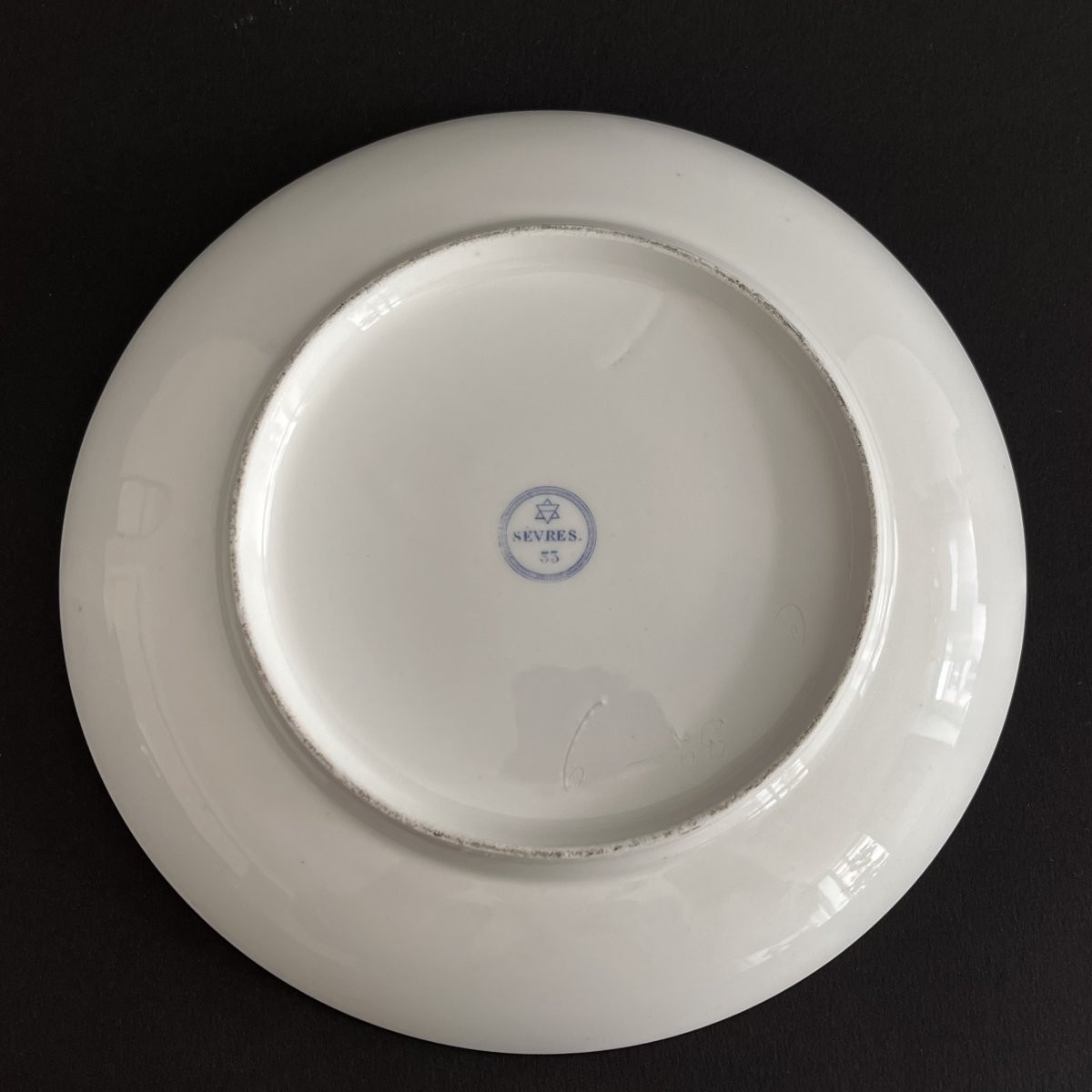 Sèvres - Saucer From The Service Des Bals Du Roi Louis-philippe Au Chiffre Royal In Porcelain-photo-3