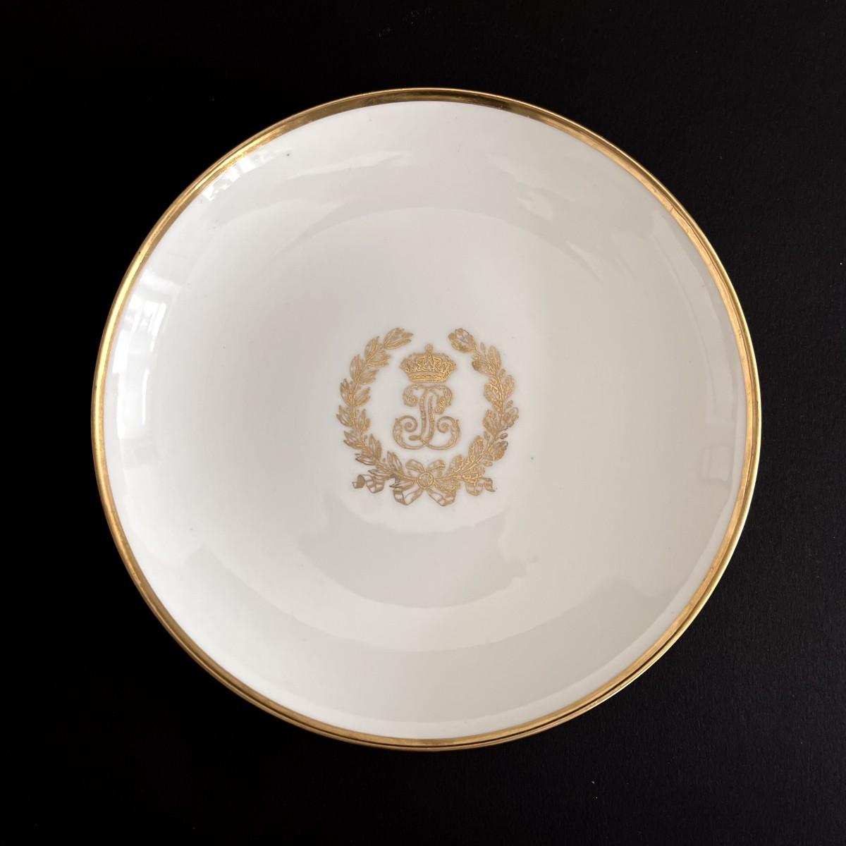 Sèvres - Saucer From The Service Des Bals Du Roi Louis-philippe Au Chiffre Royal In Porcelain