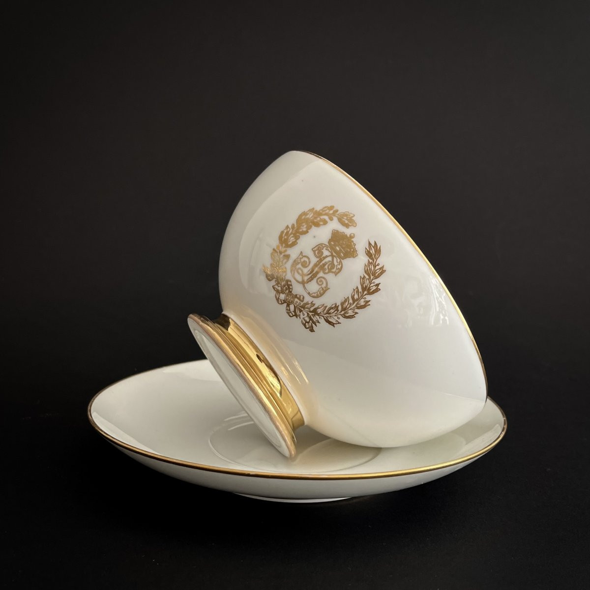 Bol du Service des Bals du roi Louis-Philippe en porcelaine de Sèvres au Château de Bizy-photo-2
