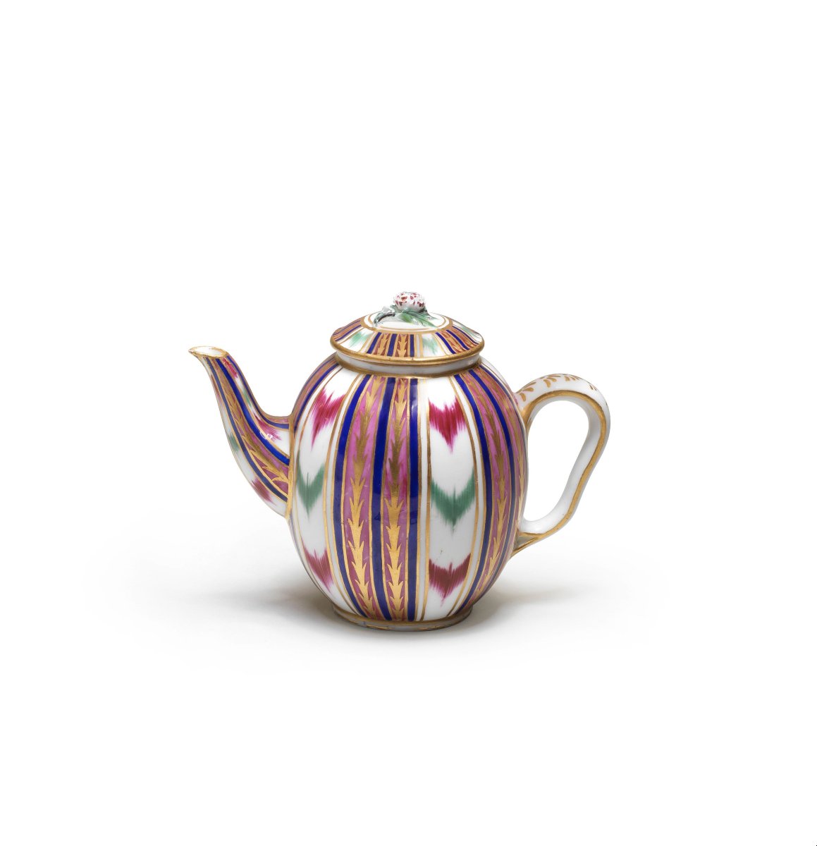 Tasse de la Manufacture Royale de Sèvres,  décor aux chinois et étoffe chinée - XVIIIe siècle-photo-5