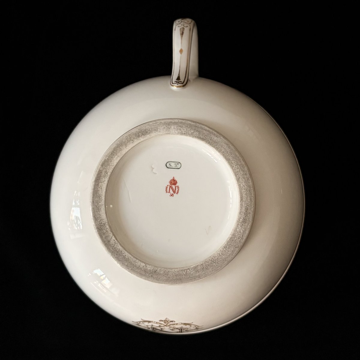 Rare Chamber Pot From Napoleon III’s Service, Made Of 19th-century Sèvres Porcelain-photo-2