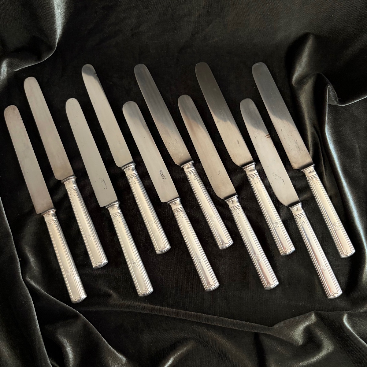 Knives Of King Louis-philippe At The Château d'Eu By Charles Christofle Engraved With Arms