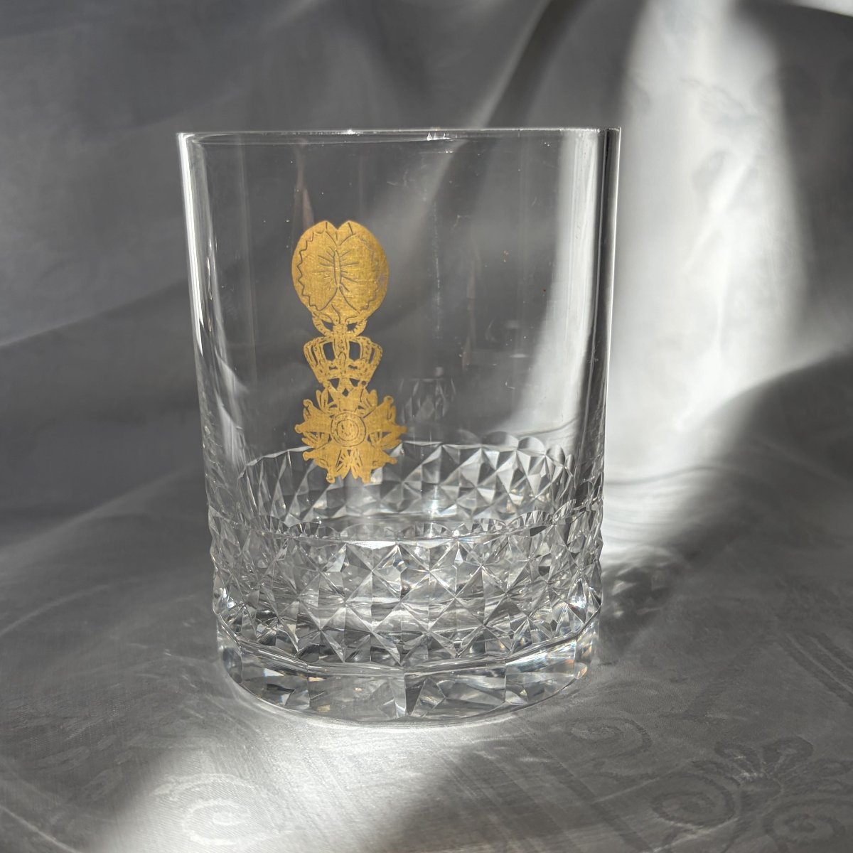Cut Crystal Goblet Adorned With A Gold Legion Of Honor Under A Royal Crown-photo-4