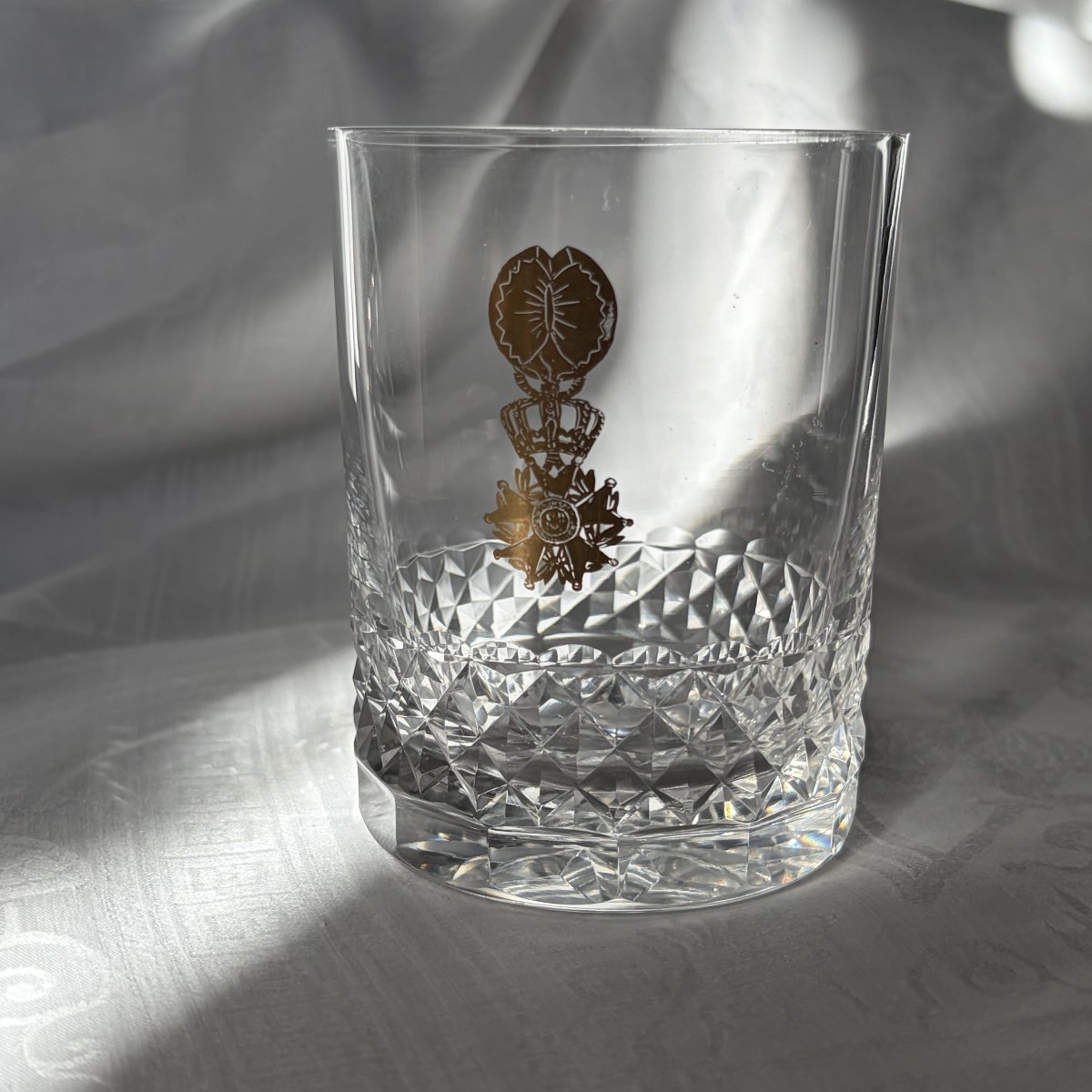 Cut Crystal Goblet Adorned With A Gold Legion Of Honor Under A Royal Crown-photo-1