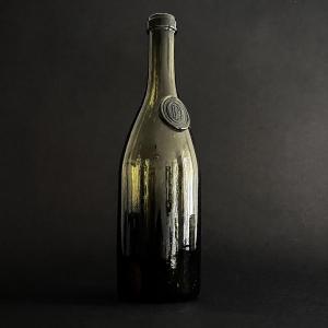 Bouteille de vin en verre de la cave du roi Louis-Philippe cachetée - Restauration XIXe - Royal