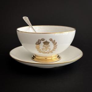 Bol du Service des Bals du roi Louis-Philippe en porcelaine de Sèvres au Château de Bizy