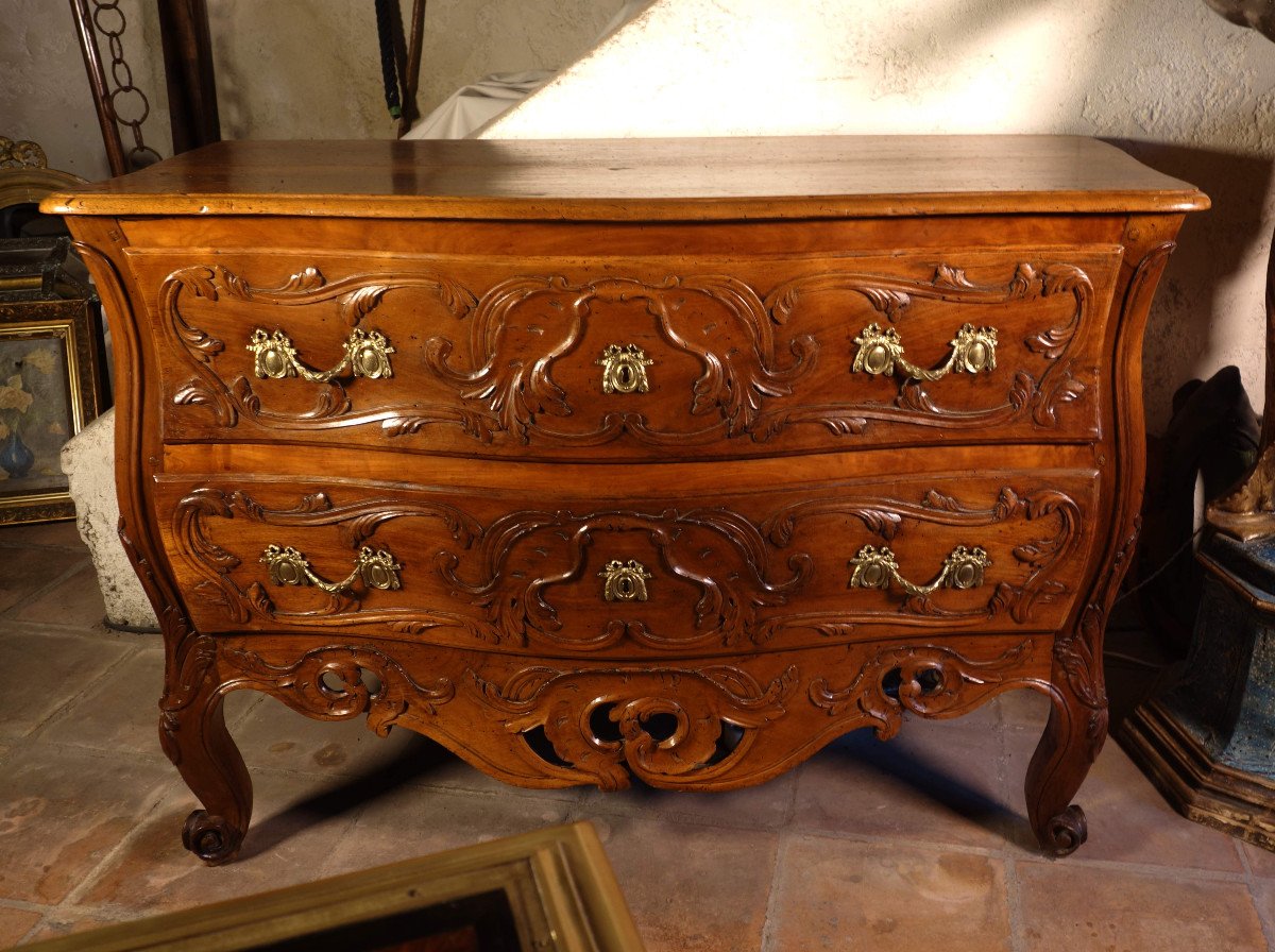 Commode Nîmes Tombeau In Solid Walnut, Provence Eighteenth Century