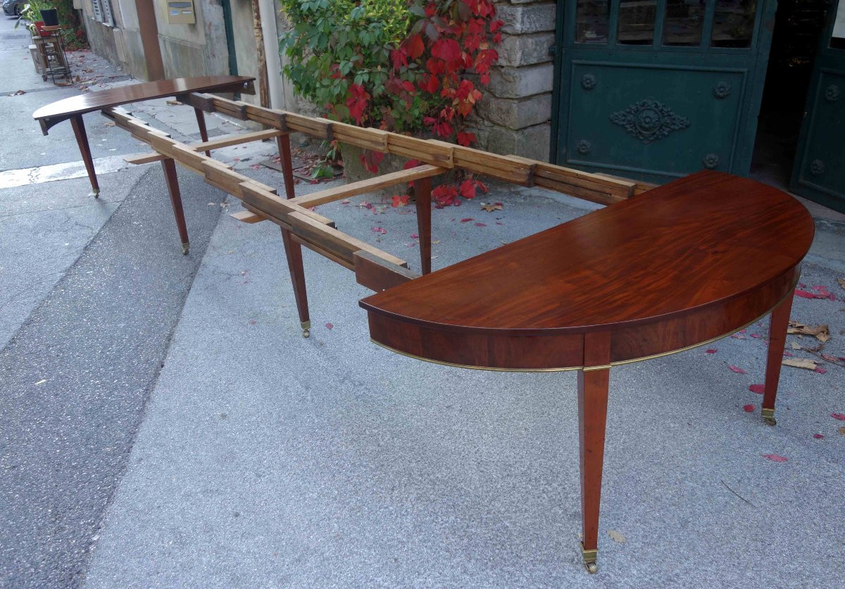 A Castle-sized Table In Flamed Mahogany, 5 Meters Long-photo-4