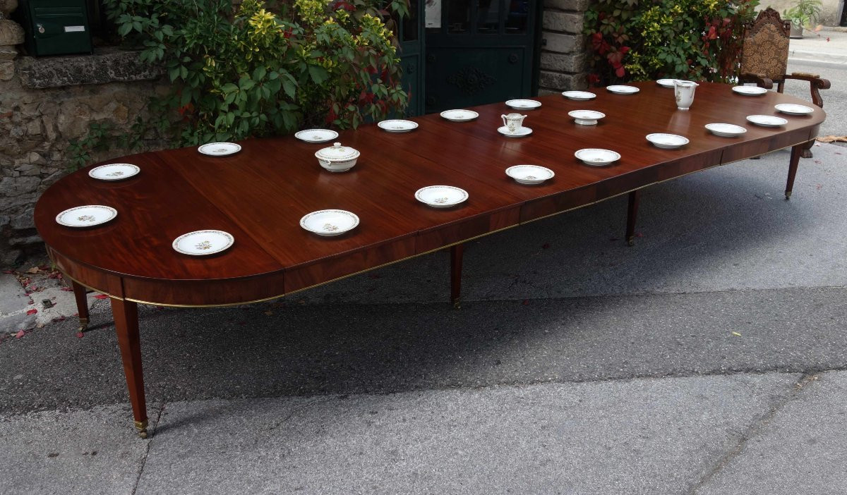 A Castle-sized Table In Flamed Mahogany, 5 Meters Long-photo-6