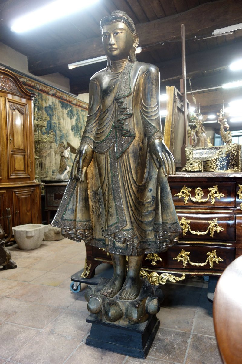 Important Bouddha Mandalay en bois sculpté, deux mètres environ-photo-5