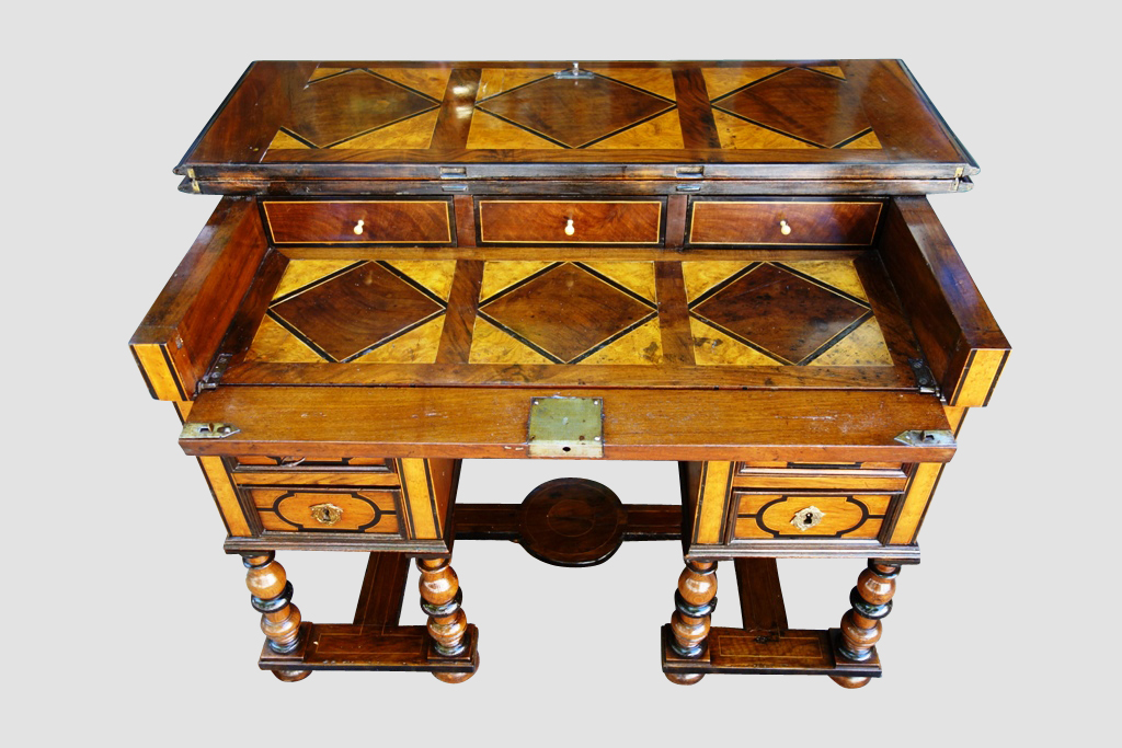 Bureau Mazarin à Dessus Brisé Dans Le Goût De Thomas Hache, XVIIe-photo-2