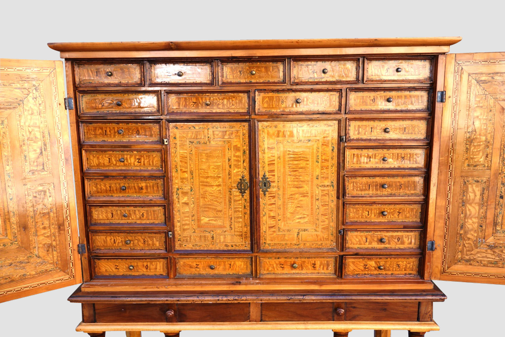 German Cabinet, XVII Century-photo-4