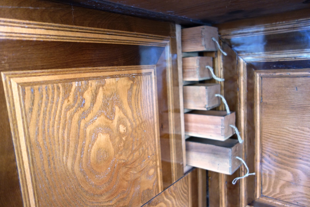 German Cabinet, XVII Century-photo-3