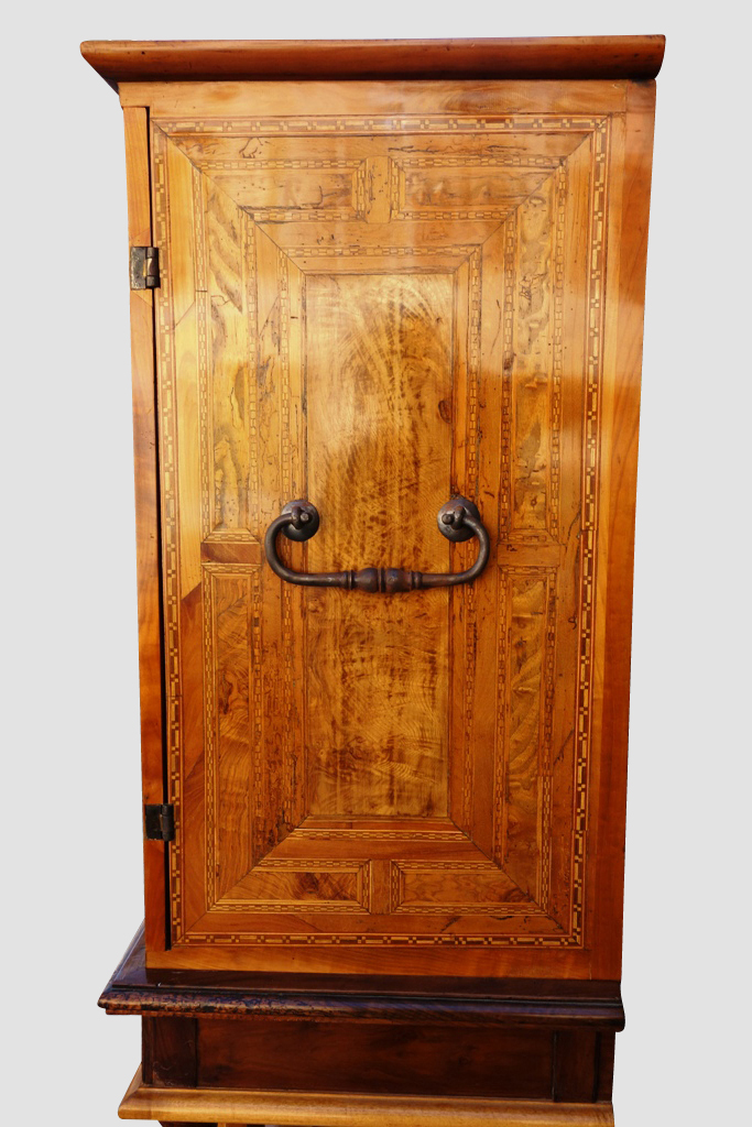 German Cabinet, XVII Century-photo-6