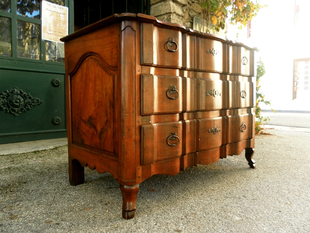 Commode Arbalète à Pieds De Cervidé, XVIIIe