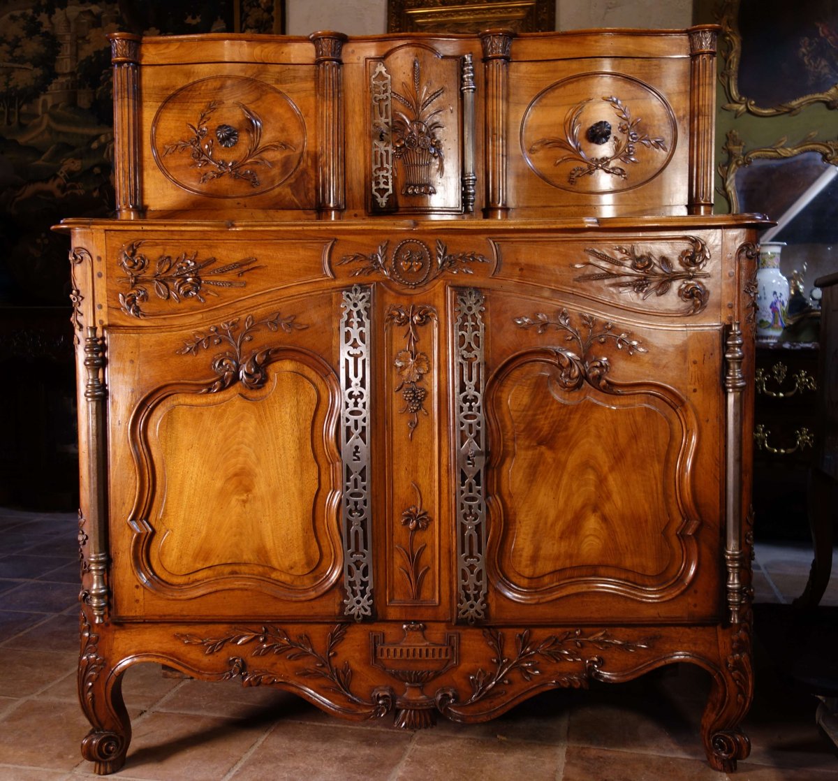 Buffet à Glissants Provençal Arlésien En Noyer, XVIIIe Siècle