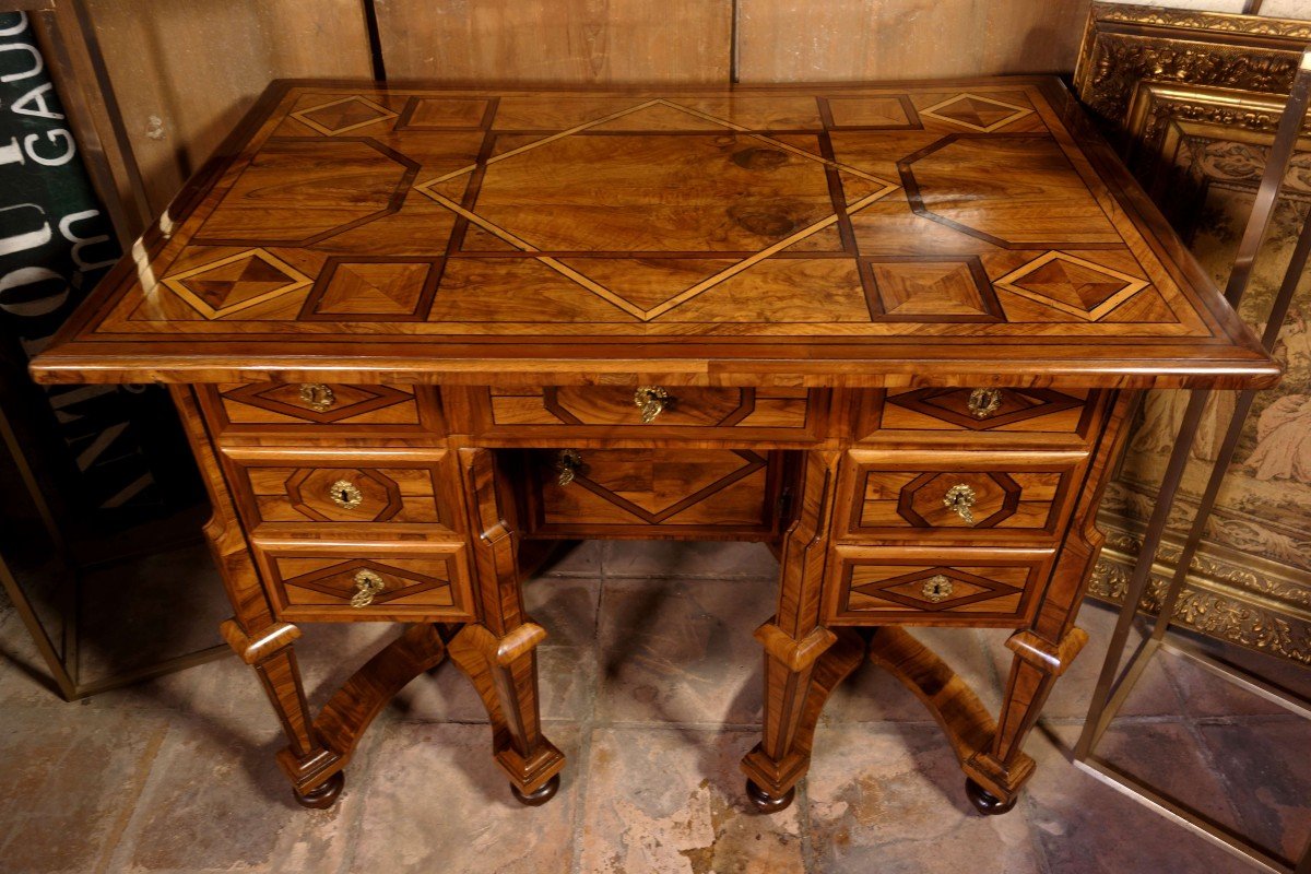 Mazarin Dauphinois Desk In Olive Marquetry, Louis XIV Period-photo-2