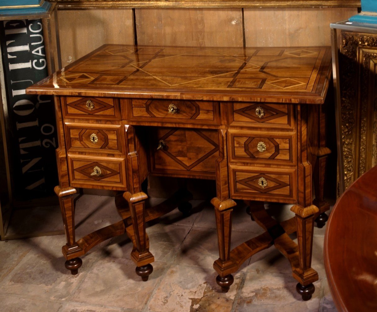 Mazarin Dauphinois Desk In Olive Marquetry, Louis XIV Period-photo-1