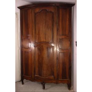 Encoignure Ou Armoire D’angle Galbée En Noyer, époque Régence