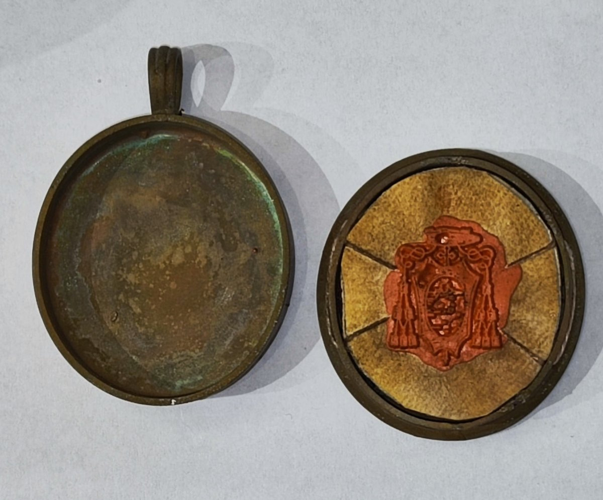 Reliquaire de la Tunique de Sainte Anne, XIXe siècle-photo-3