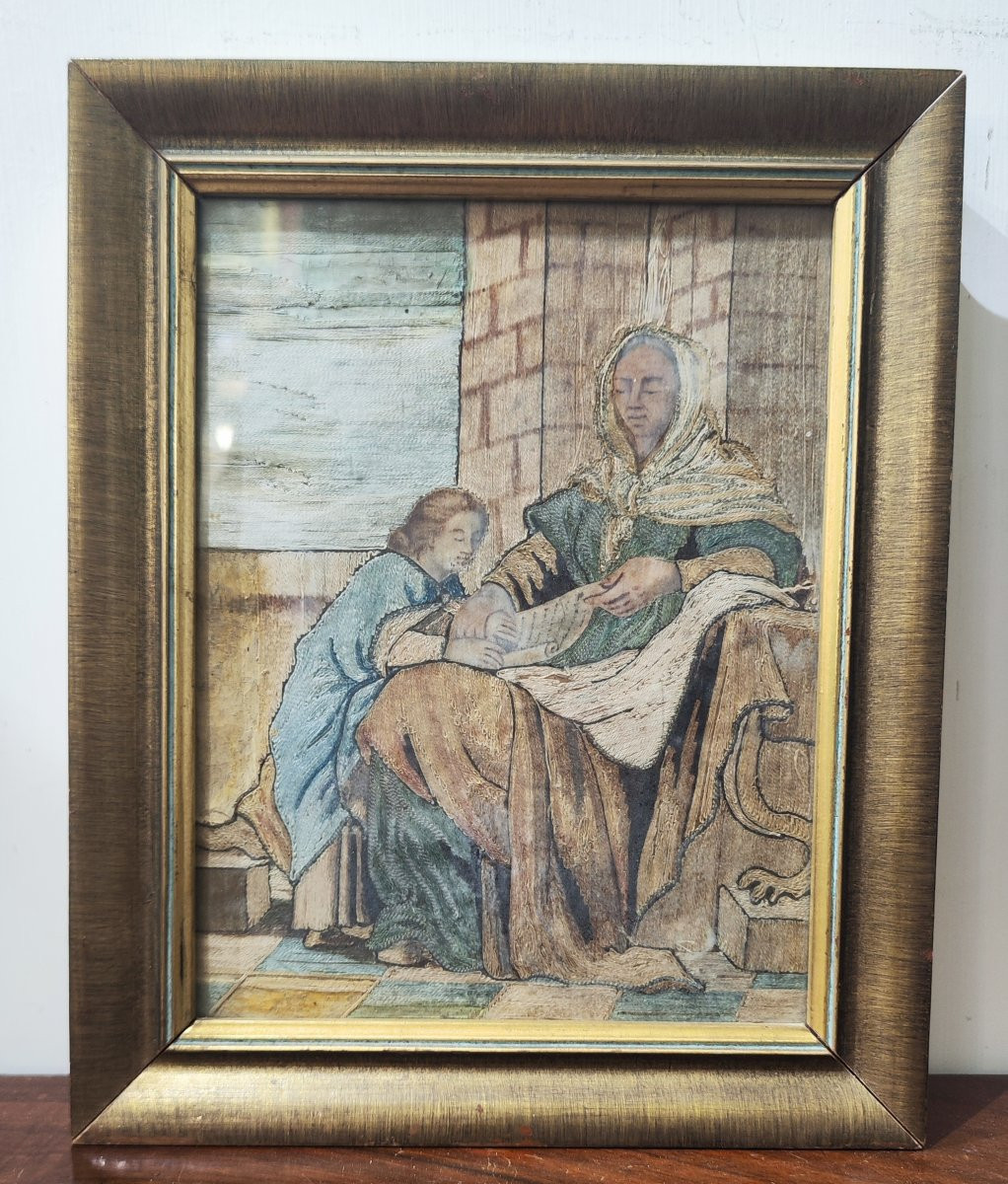 Deux broderies du XVIIIe siècle réalisées au fil collé, représentant sainte Anne et la Vierge M-photo-2
