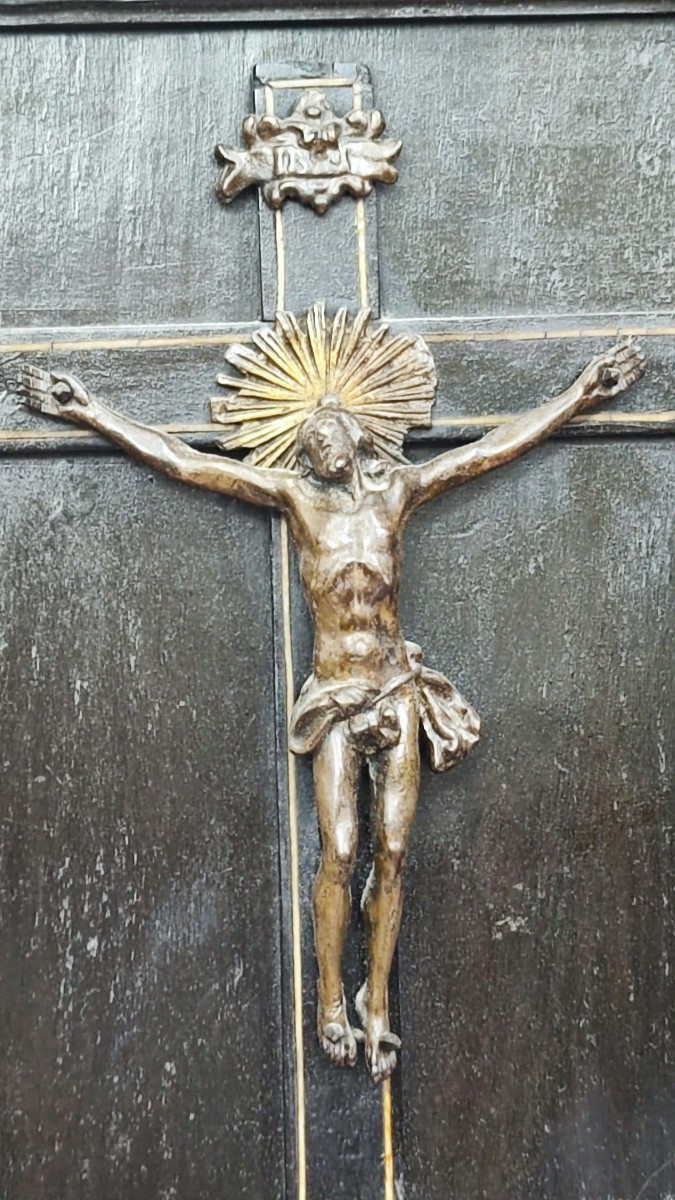 Christ en bronze dans un cadre en bois du XVIIe siècle-photo-2