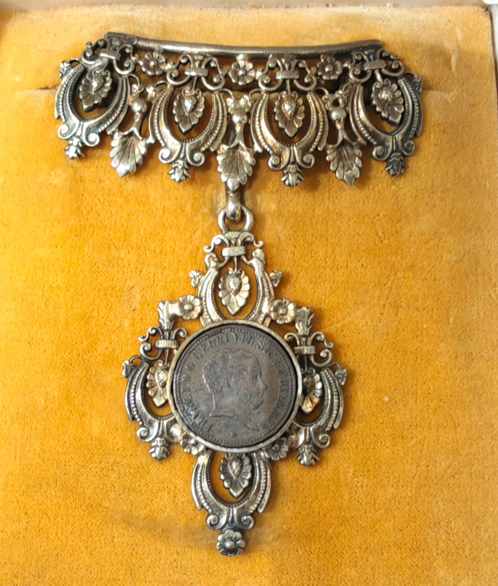 Broche à pièce de monnaie de François Ier de Bourbon