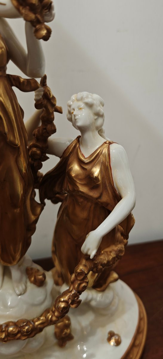 Important Sculptural Group "triumph Of Abundance" In White And Gold Porcelain-photo-3