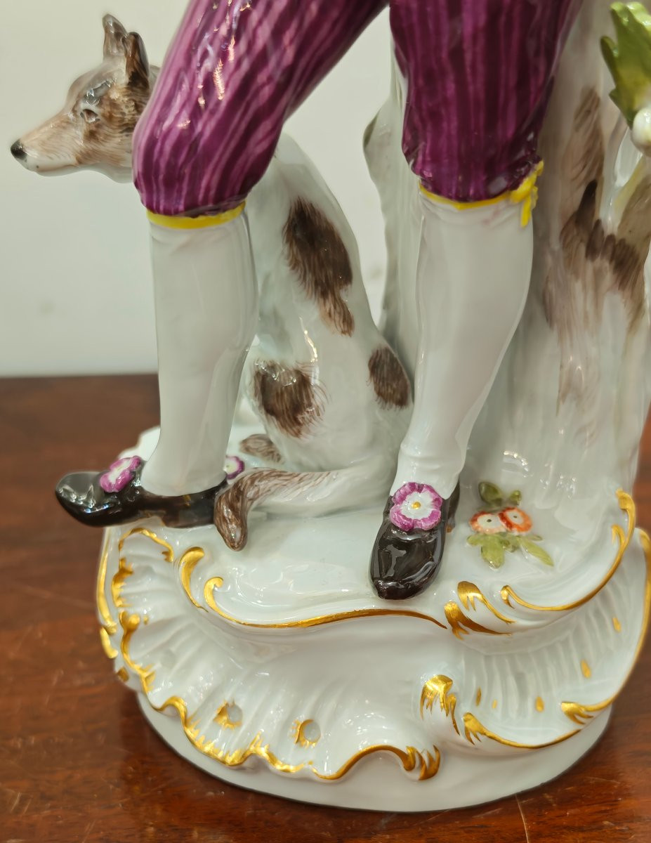 Statue en porcelaine de Meissen représentant un berger au nid d'oiseau et son chien-photo-6