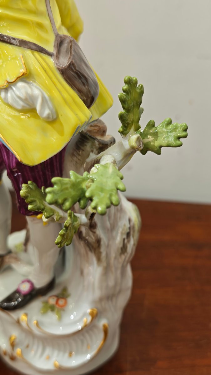 Statue en porcelaine de Meissen représentant un berger au nid d'oiseau et son chien-photo-7