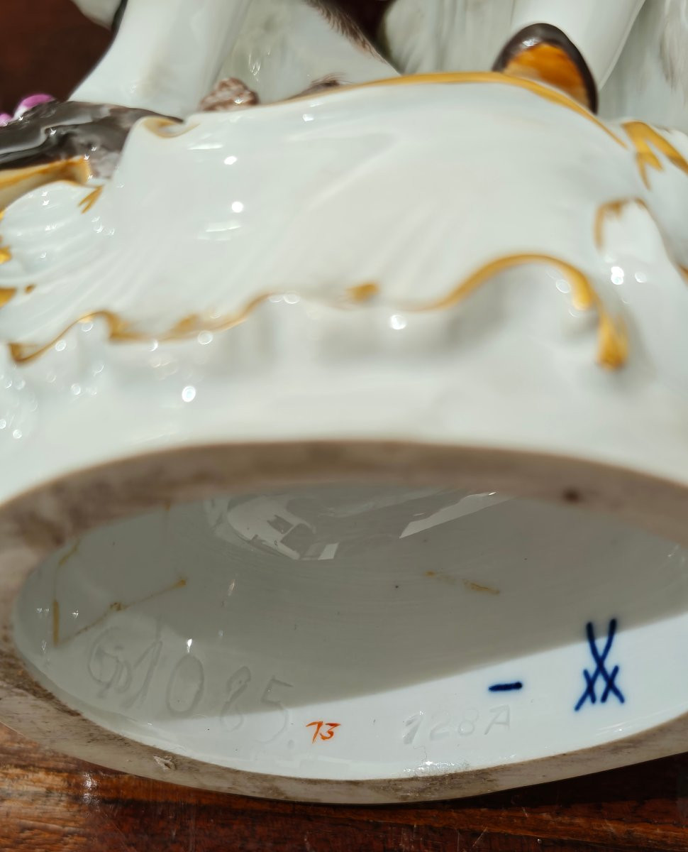 Statue en porcelaine de Meissen représentant un berger au nid d'oiseau et son chien-photo-8