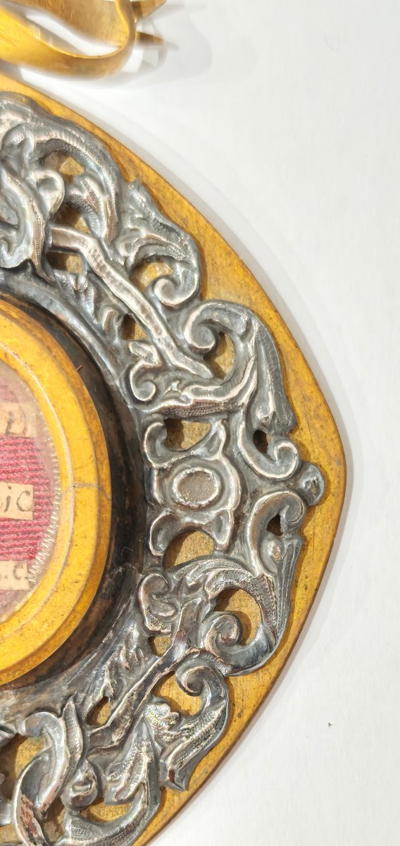 Reliquaire ovale ancien en bronze doré et argent, États pontificaux, Rome, XIXe siècle-photo-3