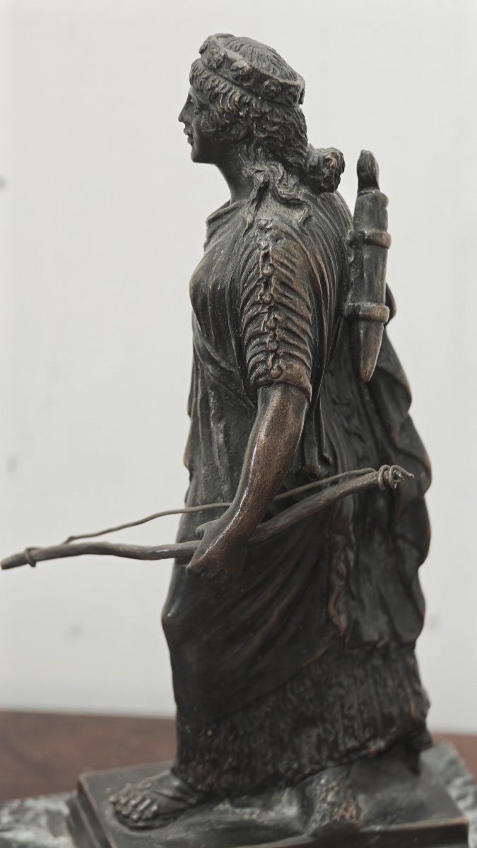Diana The Huntress - Grand Tour Bronze Statuette, Mid-19th Century-photo-2