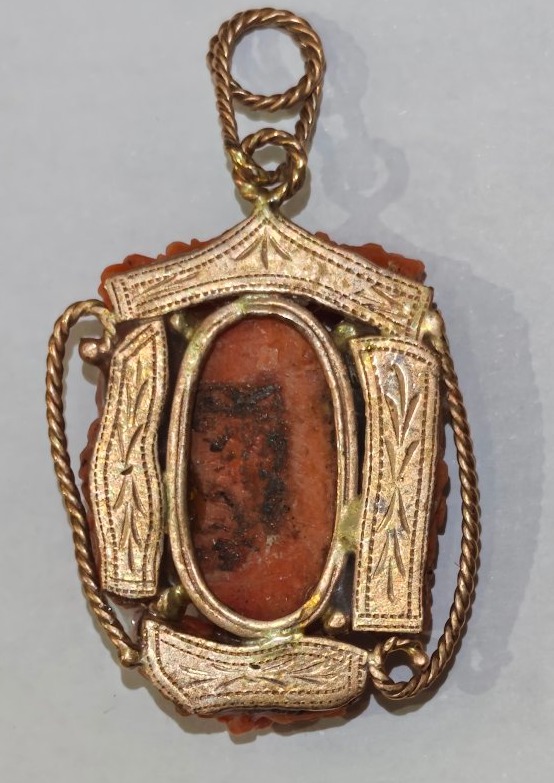 Antique Sciacca Coral Pendant, 19th Century -photo-3