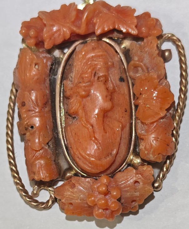Antique Sciacca Coral Pendant, 19th Century -photo-4