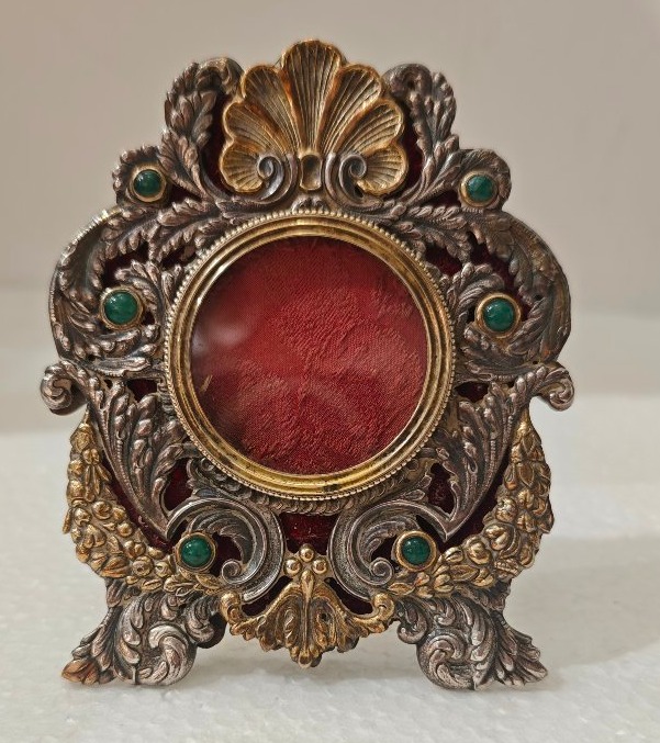 Elegant Frame Made Of Vermeil Silver And Semi-precious Stones 