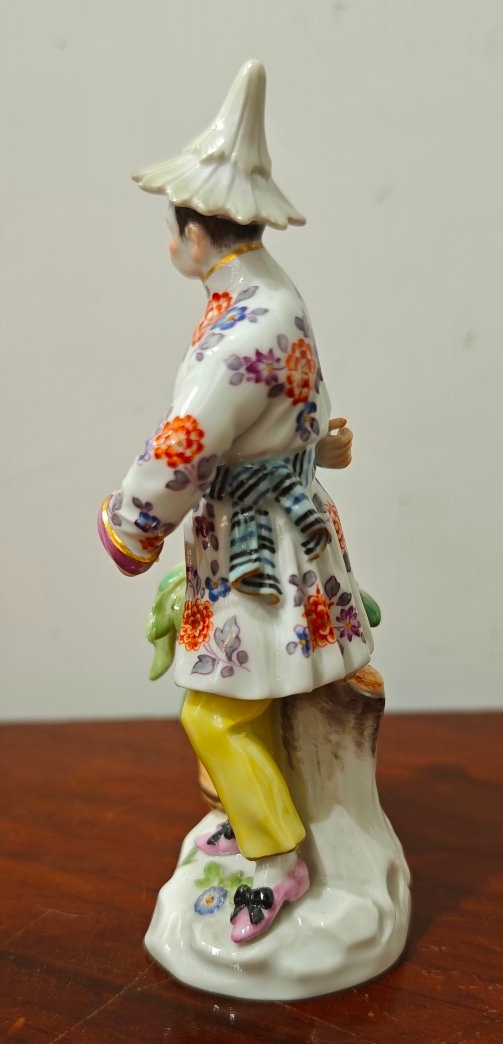 Figurine en porcelaine de Meissen « Homme japonais au vase »-photo-2