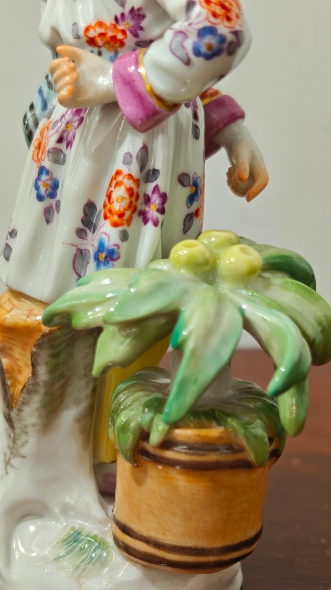 Figurine en porcelaine de Meissen « Homme japonais au vase »-photo-5