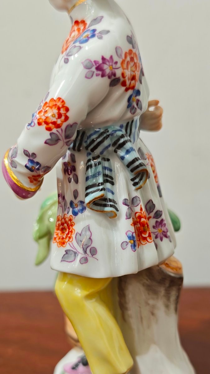 Figurine en porcelaine de Meissen « Homme japonais au vase »-photo-6