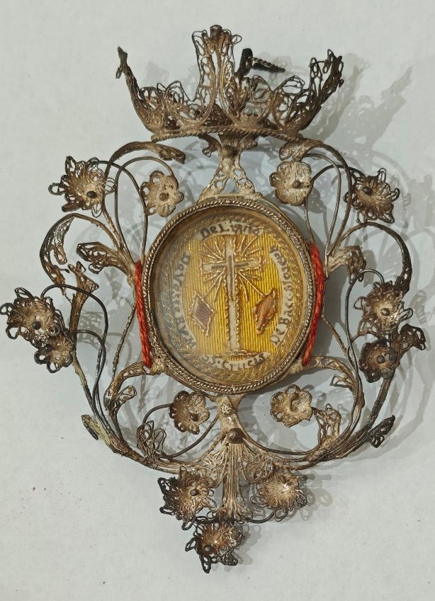 18th-century Silver Filigree Reliquary With Its Original Case -photo-3
