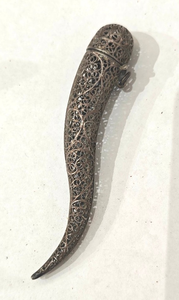 Antique Silver Horn-shaped Perfume Pendant-photo-2