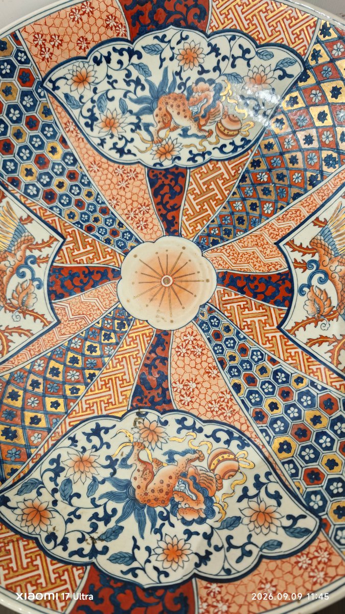 Large Japanese Imari Ceramic Display Plate -photo-1