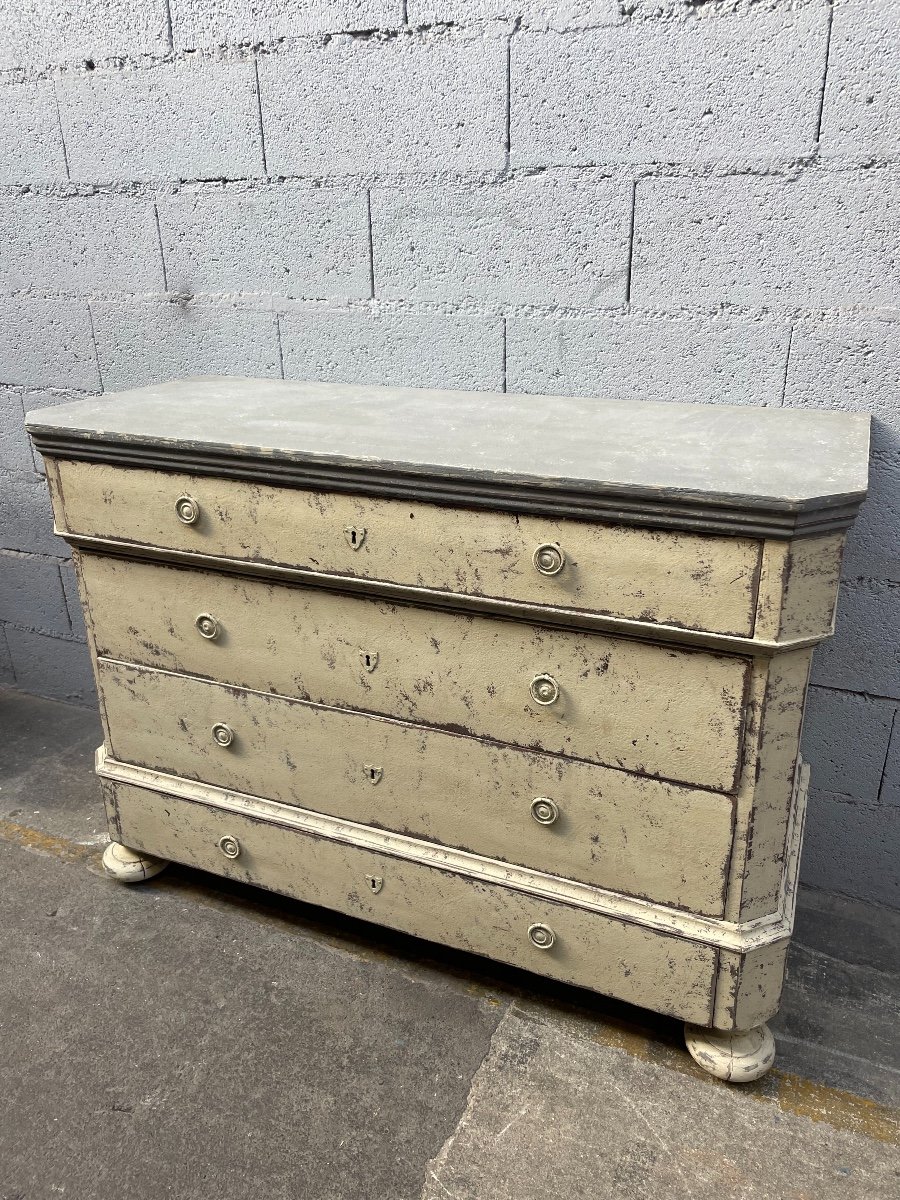 Patinated Chest Of Drawers-photo-4
