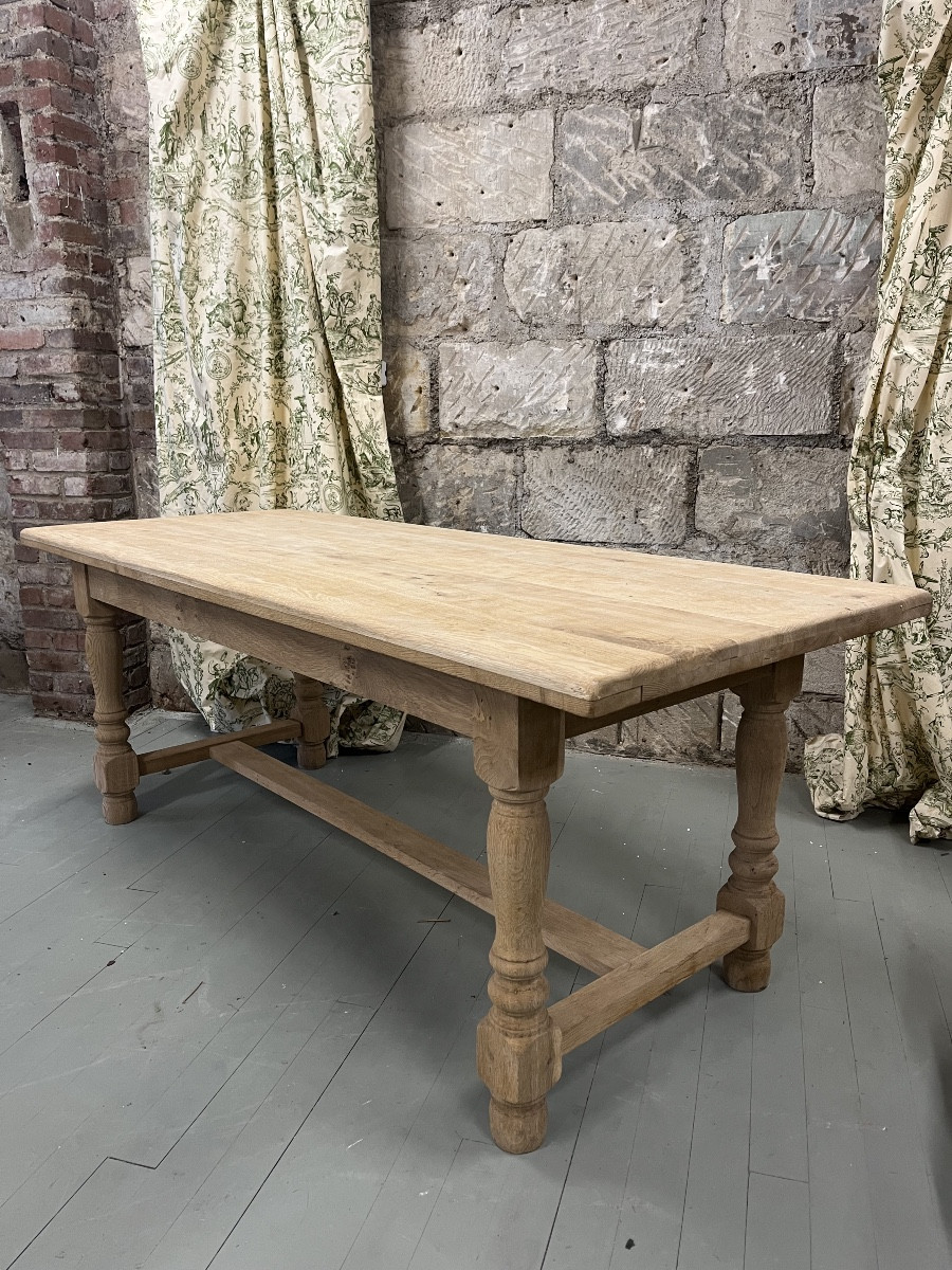 Farmhouse Table 